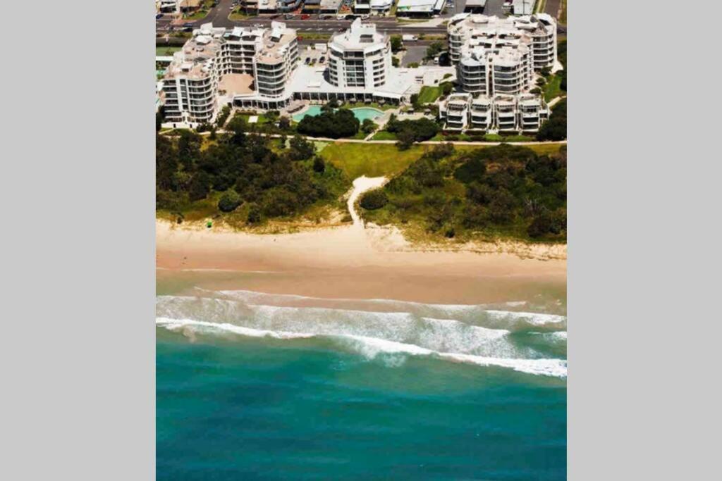Ocean Bliss - Top Floor Beachfront Studio With Amazing Views ! Marcoola Eksteriør billede